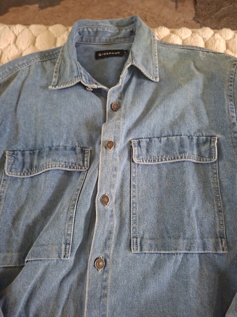 Giordano Denim Jackets (Category: Coats, Jackets and Outerwear) located in Tuburan. Submitted by kimoii (Listing ID 1434844861, Image 2). Description: size:23W×28L no issue complete tags.