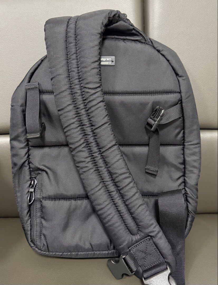 Hedgren Backpack (Category: Backpacks) located in Singapore. Submitted by lindatay88 (Listing ID 1434939521, Image 2). Description: .
