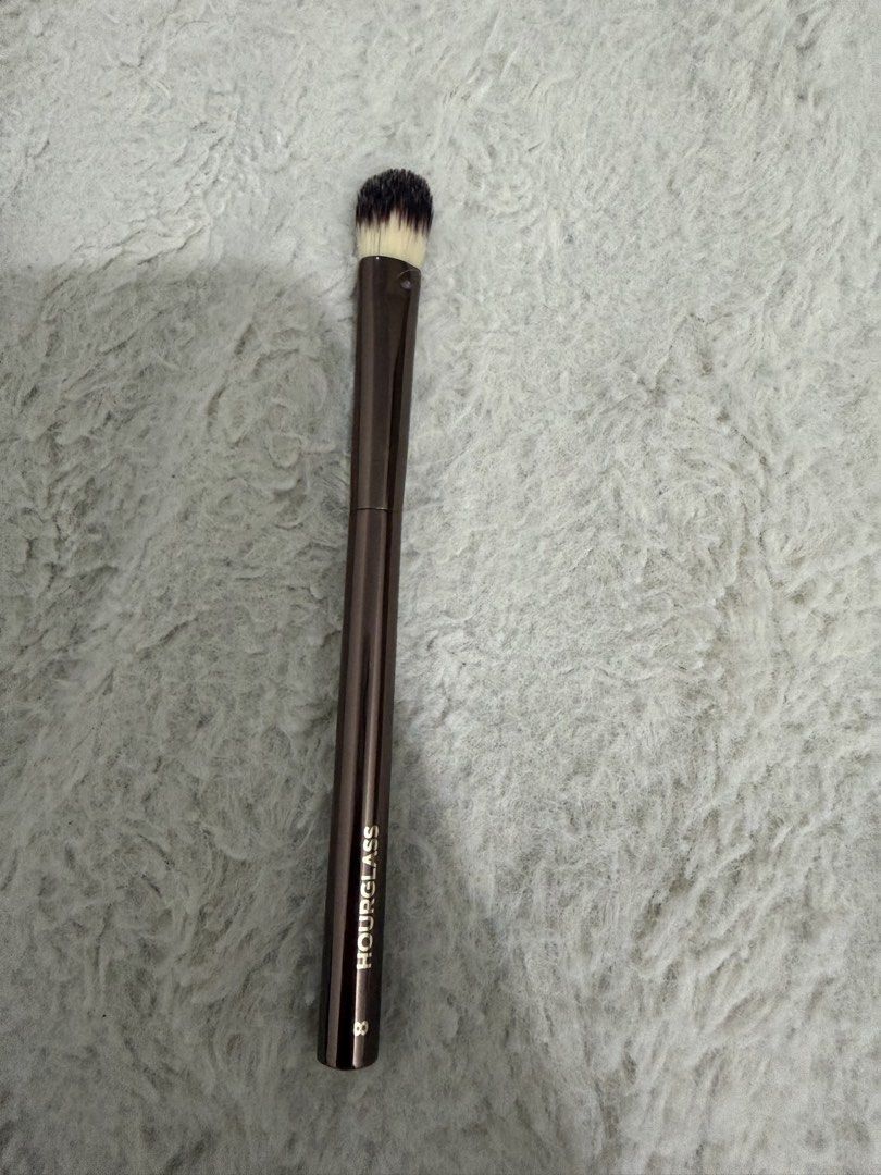 Hourglass Concealer bruah (Category: Makeup) located in Manila. Submitted by nini_archives (Listing ID 1434910432, Image 1). Description: From Sephora Canada No box.