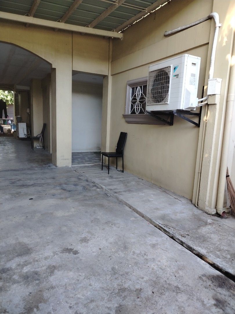 House and Lot (Category: House & Lot) located in Tagum. Submitted by mjprelovedbags2020 (Listing ID 1434852779, Image 3). Description: 📣 FOR SALE: 500 sqm House & Lot in Tagum City 📍 Location: Mabini Street, Brgy. San Miguel, Tagum City (Along main road, very near Bridges Academy Tagum) ⸻ 🏡 Property Details: * Lot Area: 500 sqm * 2-Storey House * 7 Bedrooms | 5 Bathrooms * Garage (fits up to 2 cars) * Spacious open area (perfect for gatherings