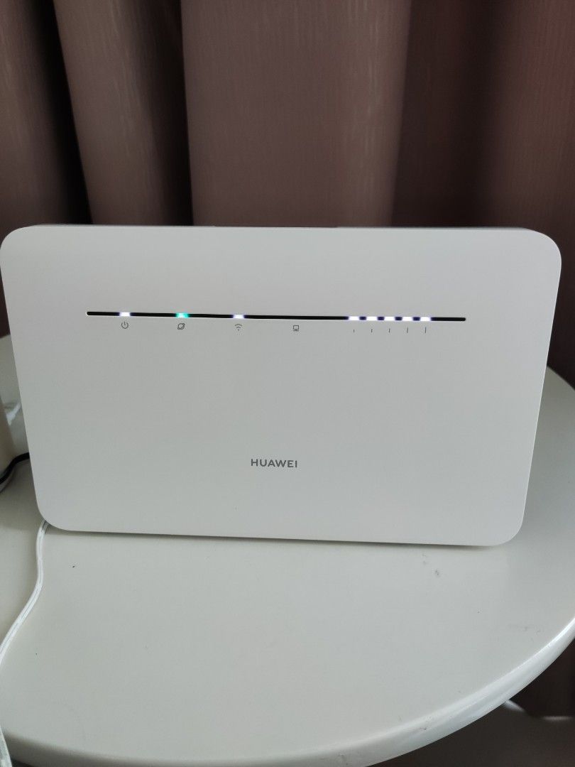 Huawei 4G Sim Card Router - Excellent Condition