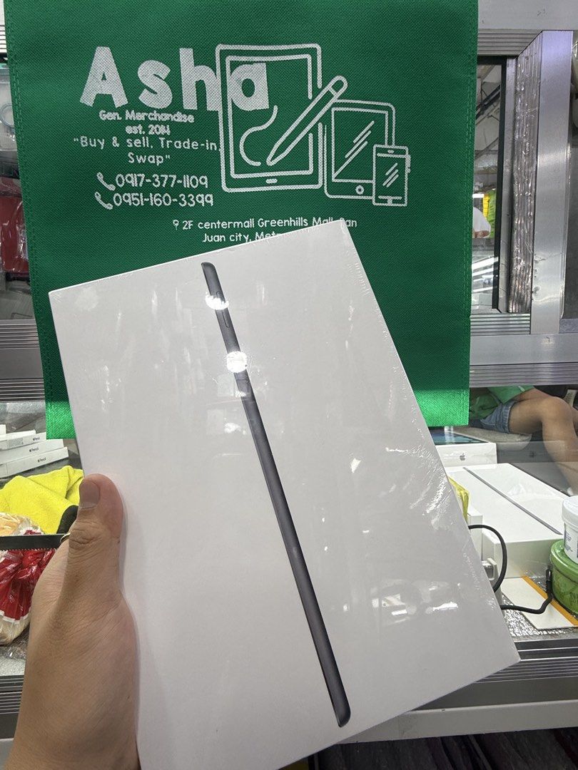 iPad 9th 64g WIFI BRANDNEW (Category: iPad) located in San Juan City. Submitted by asniebasher (Listing ID 1434903611, Image 1). Description: FOR SALE/SWAP (RFS: BUY&SELL) * iPad 9th Gen * 64g * Wifi only ~ NOT ACTIVATED ‼️ ~ SEALED ~ Brandnew F R E E B I E S. ✨ ~ clear case ~ screen protector MODE OF PAYMENT ✔️COD - additional shipping Fee (Check before payment) ✔️ Gcash ✔️ OnlineBanking. MODE OF DELIVERY 🚚🚚 🛵 SAME-DAY-DELIVERY (METRO MANILA)