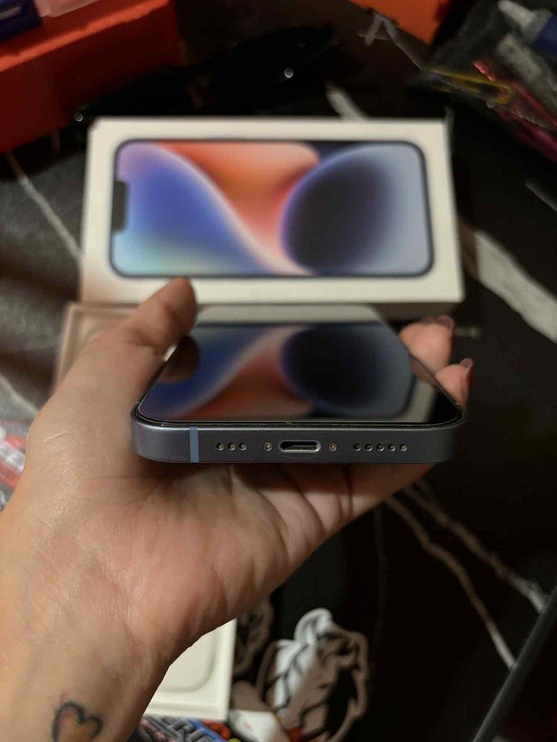 Iphone 14 (Category: iPhone 14 Series) located in Manila. Submitted by silentdolphin-d662 (Listing ID 1434961436, Image 2). Description: used 78 battery no issue never na palitan ng mga parts☺️ rfs: upgrade.