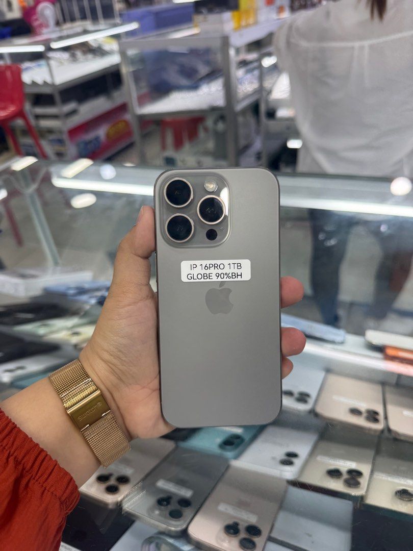 Iphone 16 Pro 1TB 90% batt Globelocked NTC No issue (Category: iPhone 16 Series) located in San Juan City. Submitted by javedsgadgetshop (Listing ID 1434944048, Image 1). Description: INSTALLMENT OPTIONS : SPAY LATER / GGIVES / CREDIT CARD! WE BUY AND SELL SO PWEDE MAGBINTA OR SWAP ! Quick Specs : 💵 Iphone 16Pro •1TB •NTC Variant •90% batt health •Globelocked •97% Smoothness •No hidden issue | No Repaired •100% Authentic | Not Refurbished •w/ OE