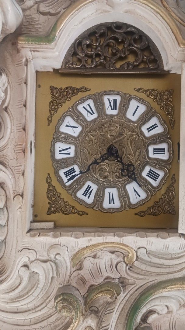 Italian Grand Fathers Clock (Category: Clocks) located in Manila. Submitted by jeffjengja91740 (Listing ID 1434872743, Image 2). Description: Italian Grand fathers Clock authentic good Working, use well, From italian muebles. Sellingnfor 95k only for inquiry Pls Call 09063246720.