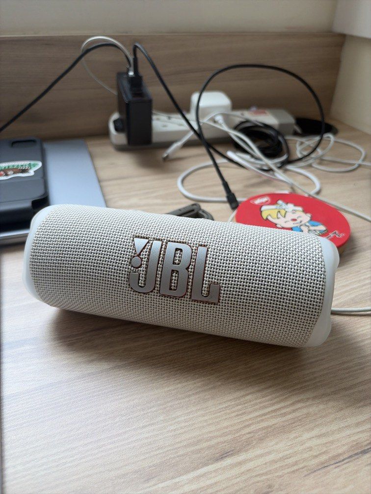 JBL Flip 5 Wirelesss Bluetooth Stereo Speaker