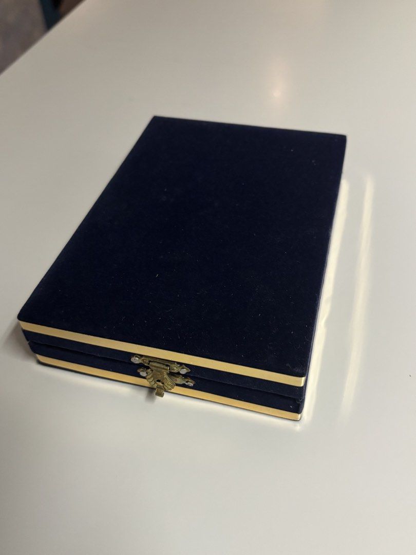 Jesus Christ Velvet Icon Display Box (Category: Religious Items) located in Makati City. Submitted by theripper. (Listing ID 1434882926, Image 3). Description: Brand New Multiple stock available Open for bulk orders Bought in damascus Meet up salcedo Ship jnt or lalamove .