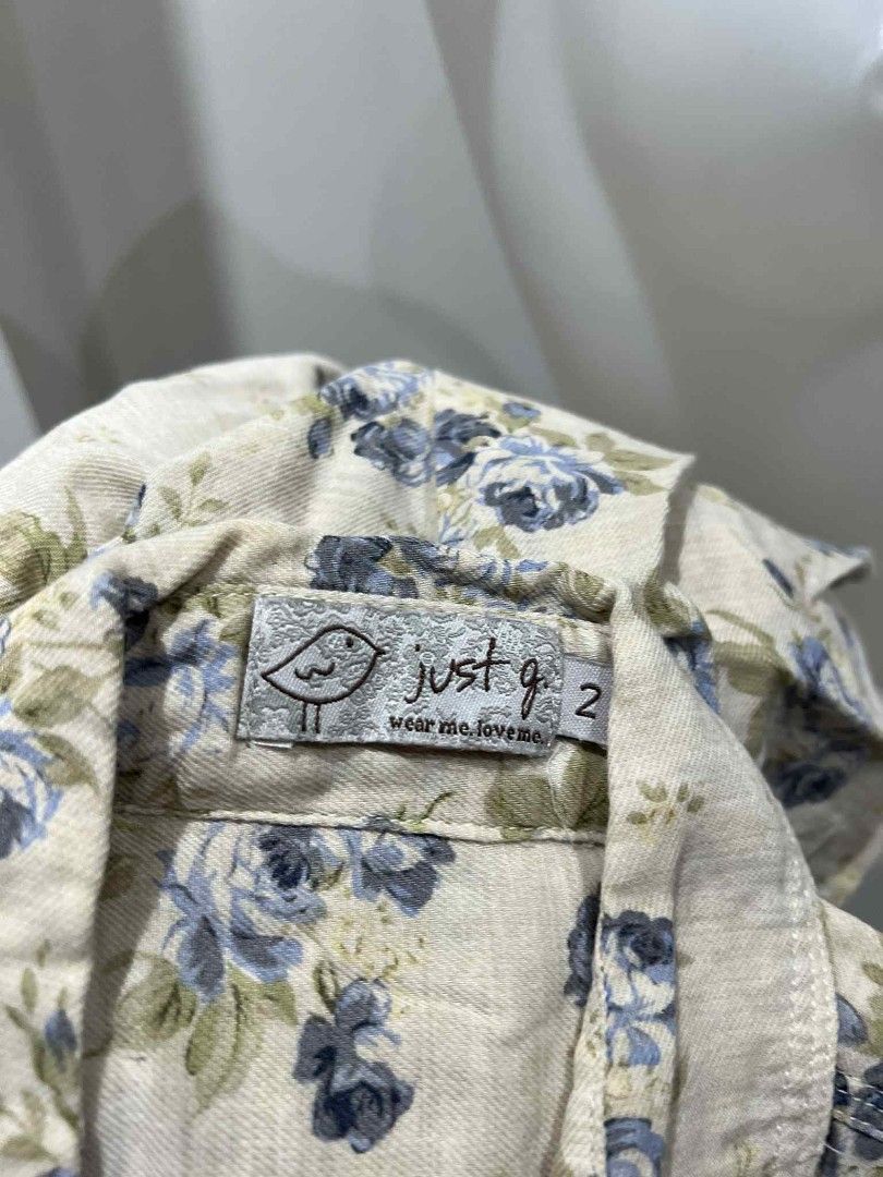 Just G Floral Shirt (Category: Shirts) located in Manila. Submitted by declutter1202 (Listing ID 1434904990, Image 2). Description: loc: binondo manila.
