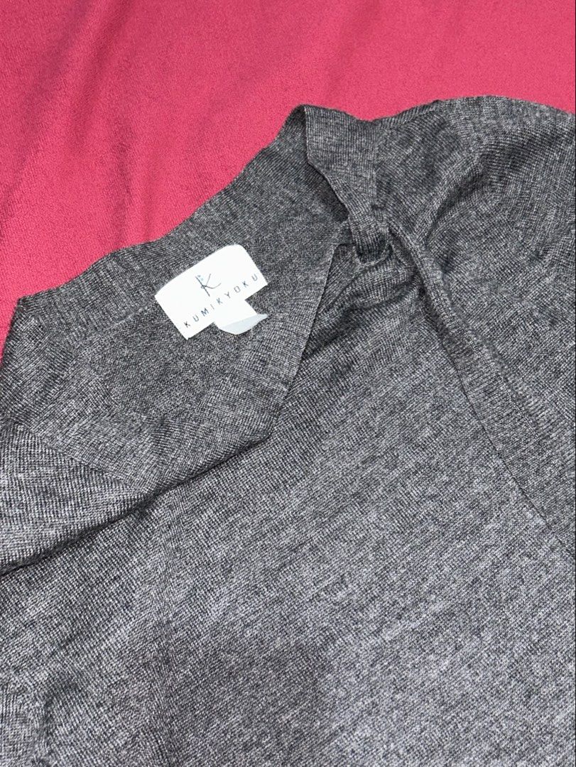 Kumikyoku Gray Sweater (Category: Coats, Jackets and Outerwear) located in Polangui. Submitted by declutterw_kat (Listing ID 1434945412, Image 3). Description: - no flaws rfs: decluttering Payment first policy.