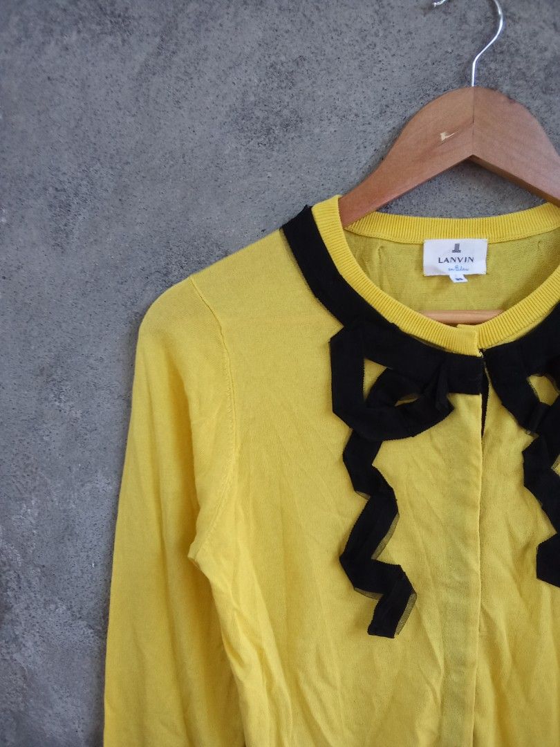 Lanvin en Bleu Buttondown Cardigan (Category: Longsleeves) located in Tabaco. Submitted by rebirthalley (Listing ID 1434950002, Image 3). Description: Width-17.5 Length-21.5 Excellent No flaws 1780.