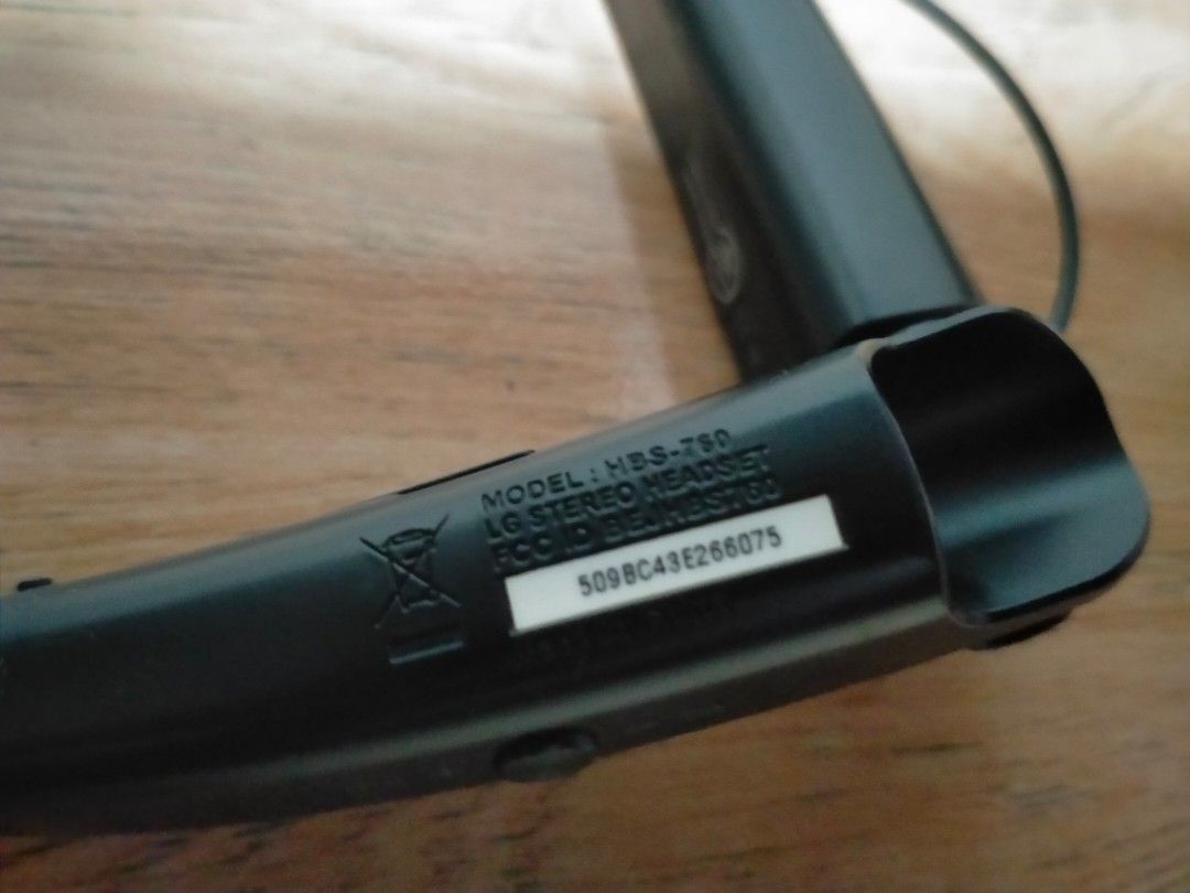 LG TONE PRO HBS-760 BLUETOOTH NECK EARPHONE (Category: Earphones) located in Cabuyao City. Submitted by Bike_Clothing10 (Listing ID 1434912567, Image 3). Description: READ FIRST... FOR SALE: LG TONE PRO HBS-760 BLUETOOTH NECK IN EAR EARPHONE Excellent Condition All Buttons Working Loud Sound Good Battery Life Micro USB Charging Port PRICE: 1500 + SF PICK UP OR SHIPPING ONLY LOCATION: Cabuyao Laguna -NO COD/COP- MOP: GCASH COURIER: J&T DM FOR INQU