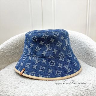 (Category: ) located in . Submitted by brands_lover (Listing ID 1434824451, Image 1). Description: .