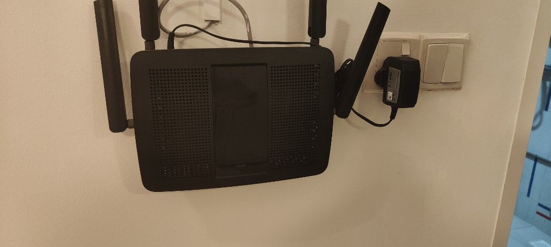 Linksys EA8300 Wireless Router439667853414912001
