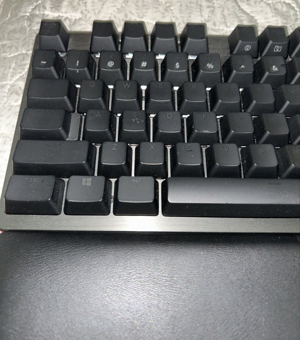 Logitech G512 Carbon Keyboard (Blue Switch)439669702673059842