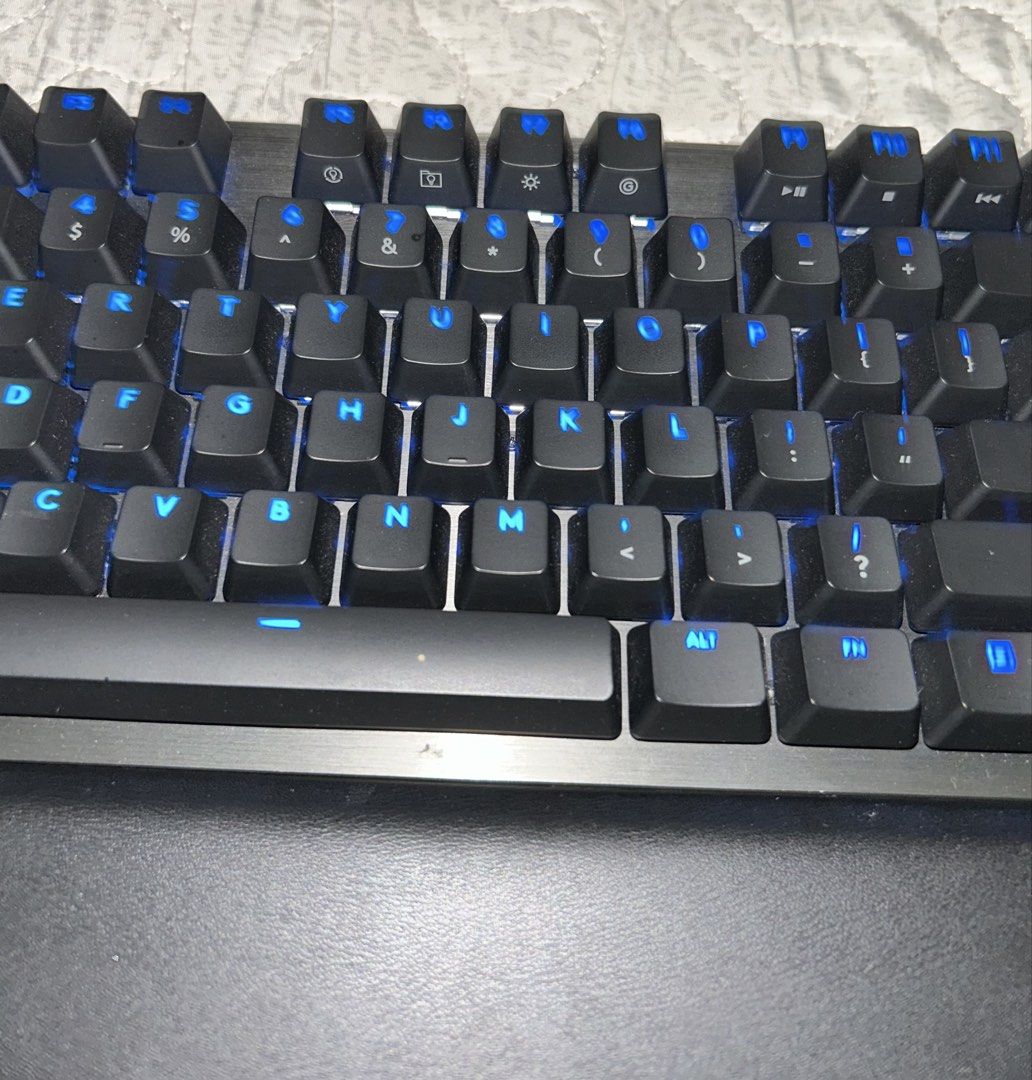 Logitech G512 Carbon Keyboard (Blue Switch)439669702673059843