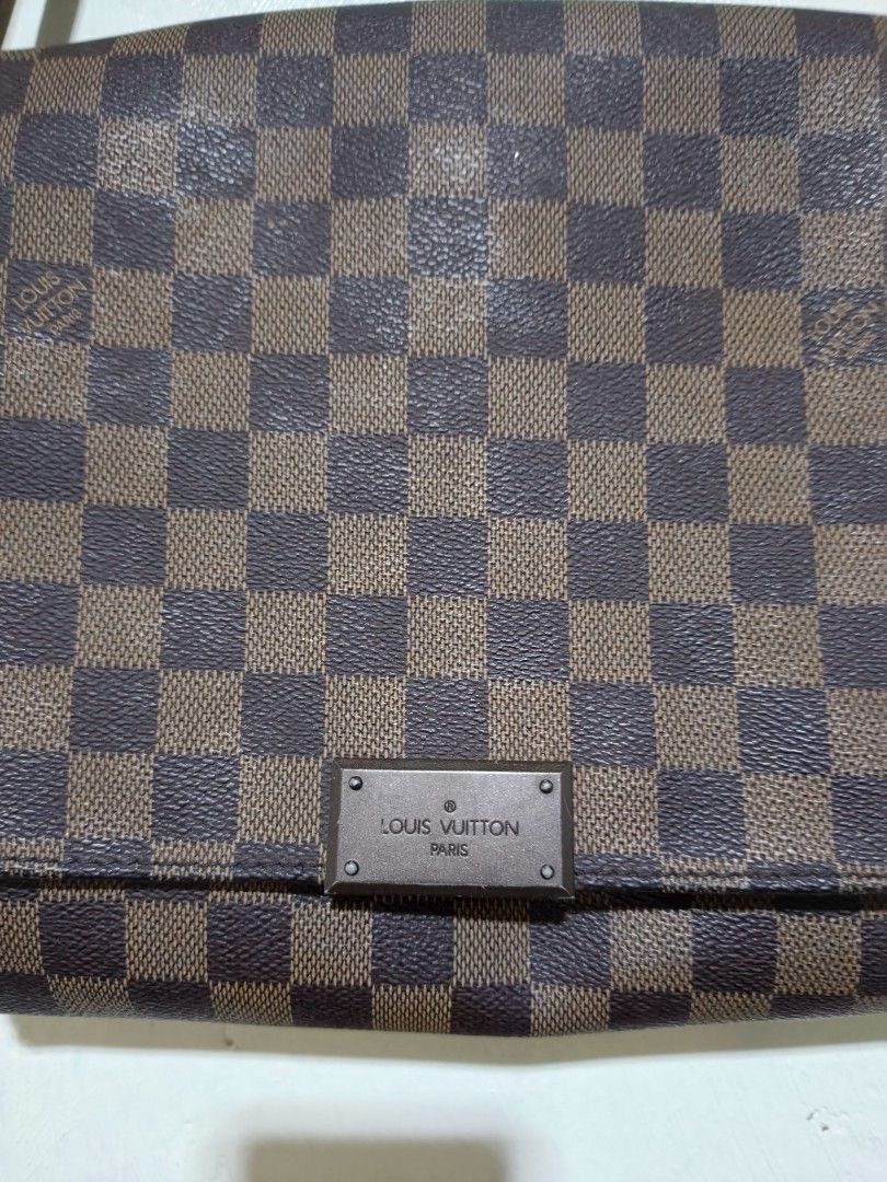 Louis Vuitton Sling bag (Category: Luxury Bags & Wallets) located in Paranaque City. Submitted by judy.arquillos (Listing ID 1434854874, Image 3). Description: Louis Vuitton sling bag unisex Sign of usage click each photo see to appreciate 500+ship.