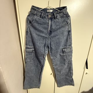 (Category: ) located in . Submitted by lings_thrift (Listing ID 1434967312, Image 1). Description: .