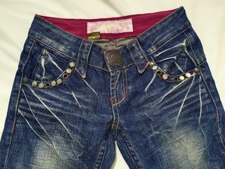 (Category: ) located in . Submitted by yrlocalthrifter (Listing ID 1433328771, Image 1). Description: .