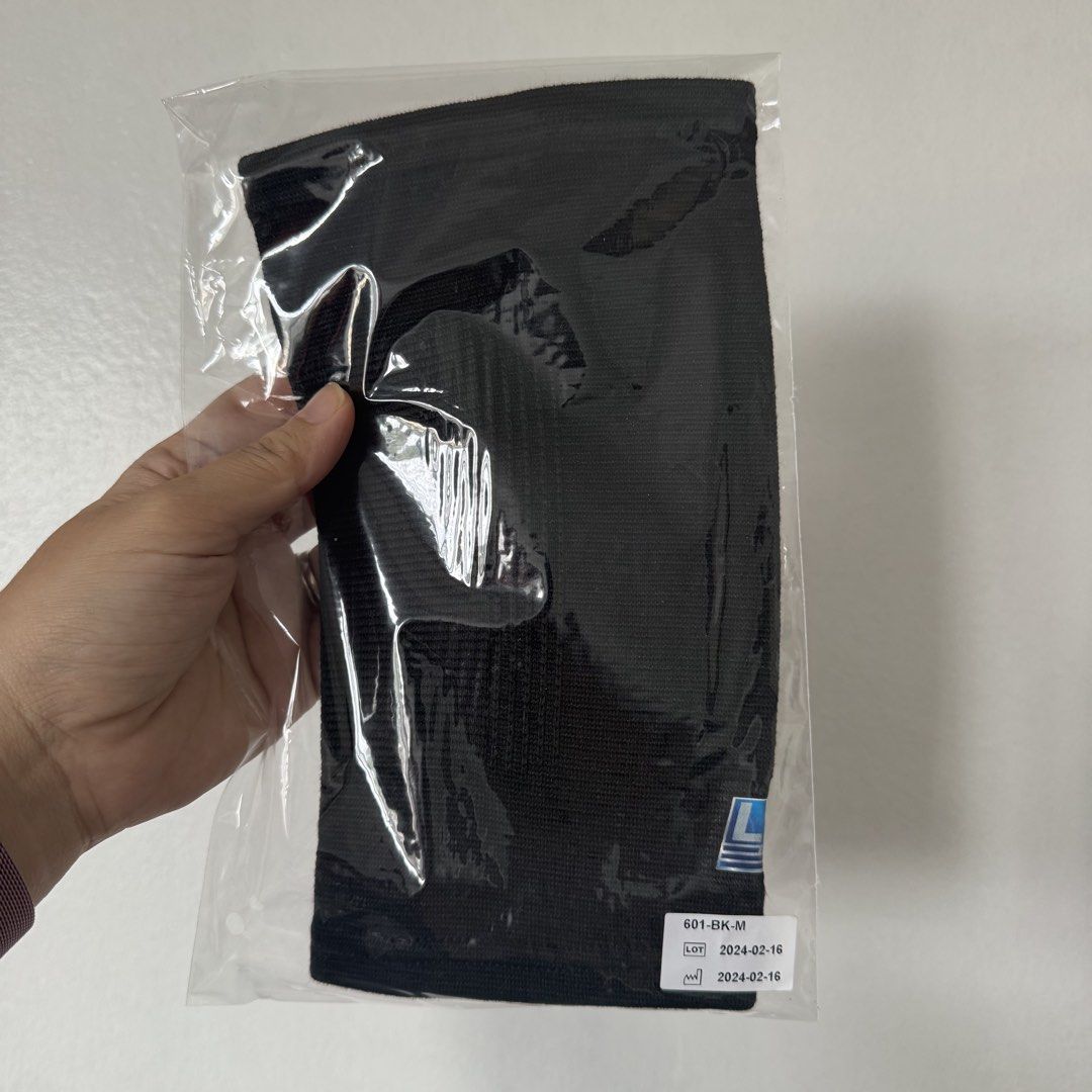 LP SUPPORT 601 Knee Support 20pcs Bundle (Category: Braces, Support & Protection) located in Manila. Submitted by miskym (Listing ID 1434886470, Image 2). Description: Wholesale Price: 310.00/ea for 20pcs 329.00/ea for 10pcs 348.00/ea for 5pcs Retail Price: 387.00 Please refer to size chart for measurements All sizes are available.