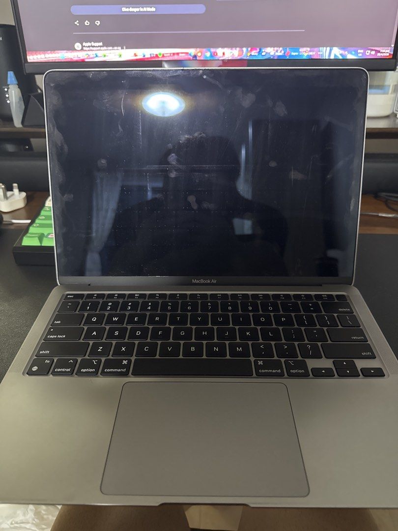 Macbook Air (M1, 2020)439544528504115201