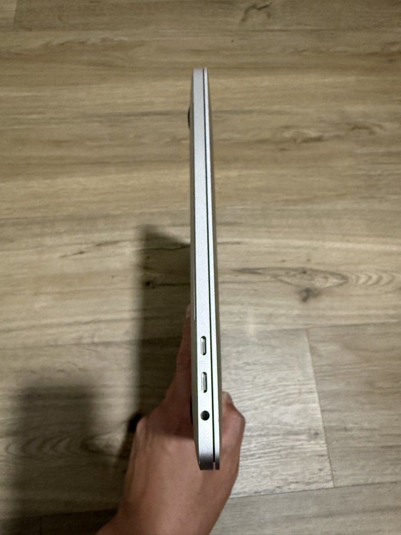 MacBook Pro 13-inch (2018)439542503986309127