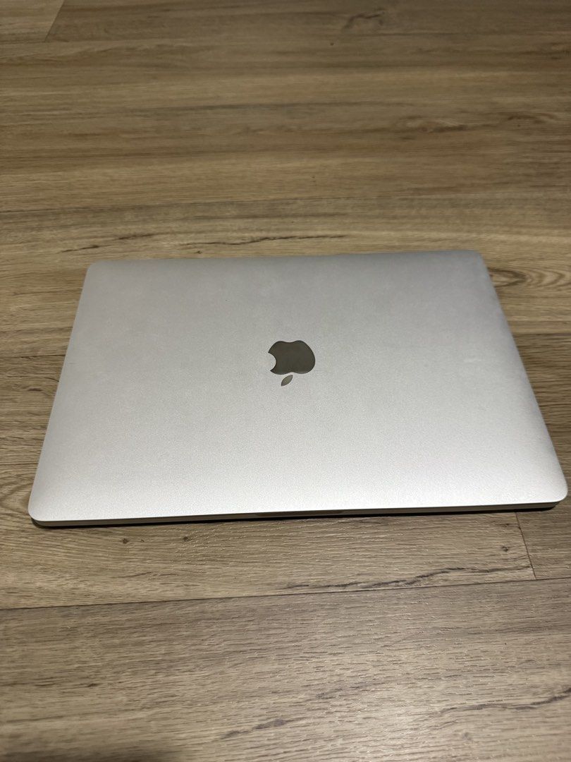 MacBook Pro 13-inch (2018)439542503986309122