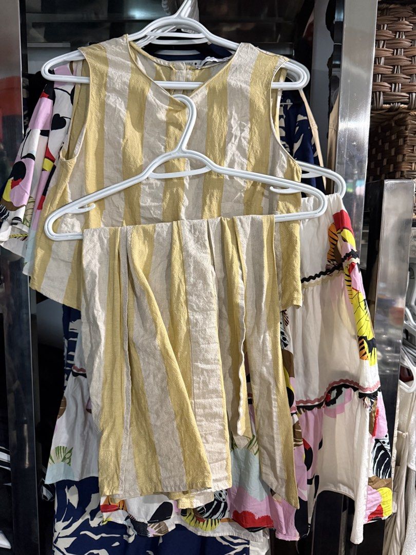 Mango coords top & wrap around skirt (Category: Sets or Coordinates) located in Malabon City. Submitted by splendidcloset (Listing ID 1434814241, Image 1). Description: .