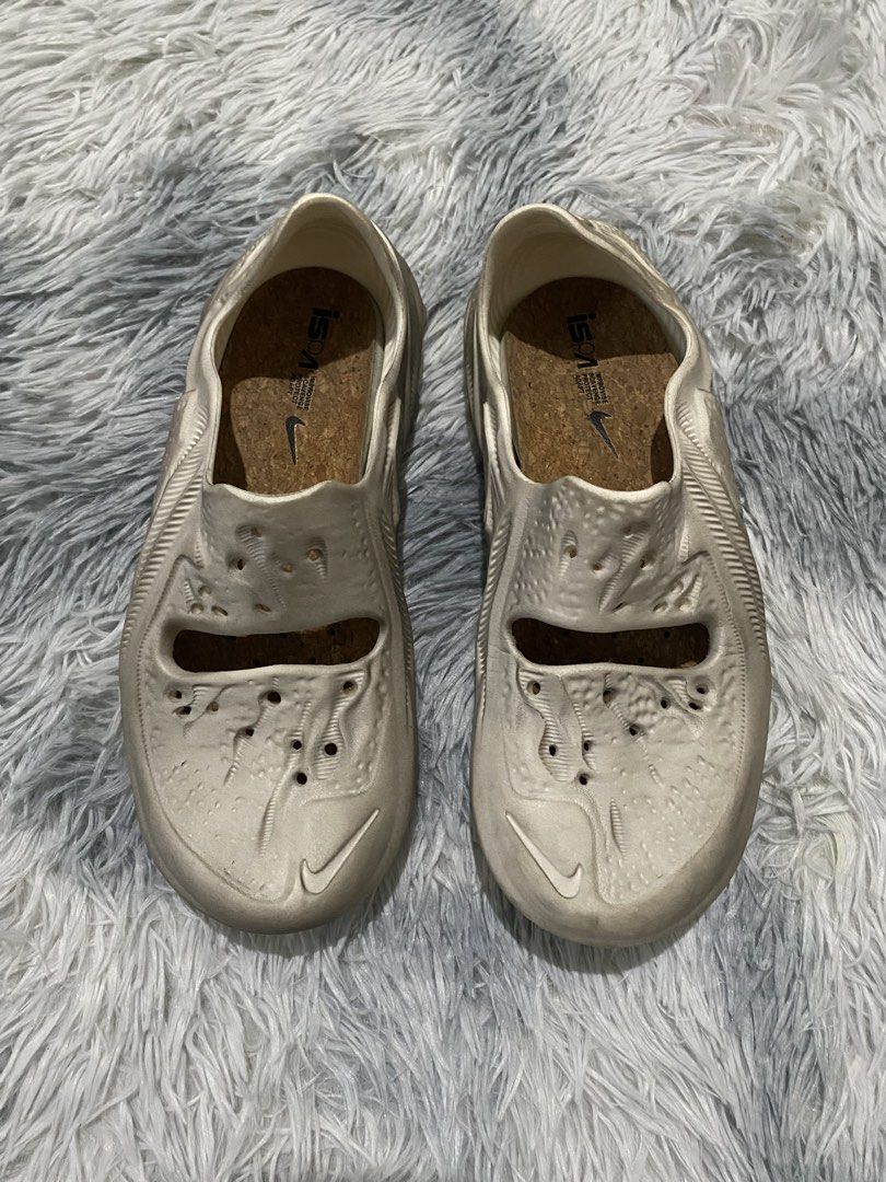 Unisex Nike iSPA Universal Sneaker (Category: Sneakers) located in Carmen. Submitted by yawbuangaka (Listing ID 1434925499, Image 3). Description: Men's Nike iSPA Universal Sneaker Natural White US 8 / 26CM / 41EU In very good condition Minimal heeldrag No box.