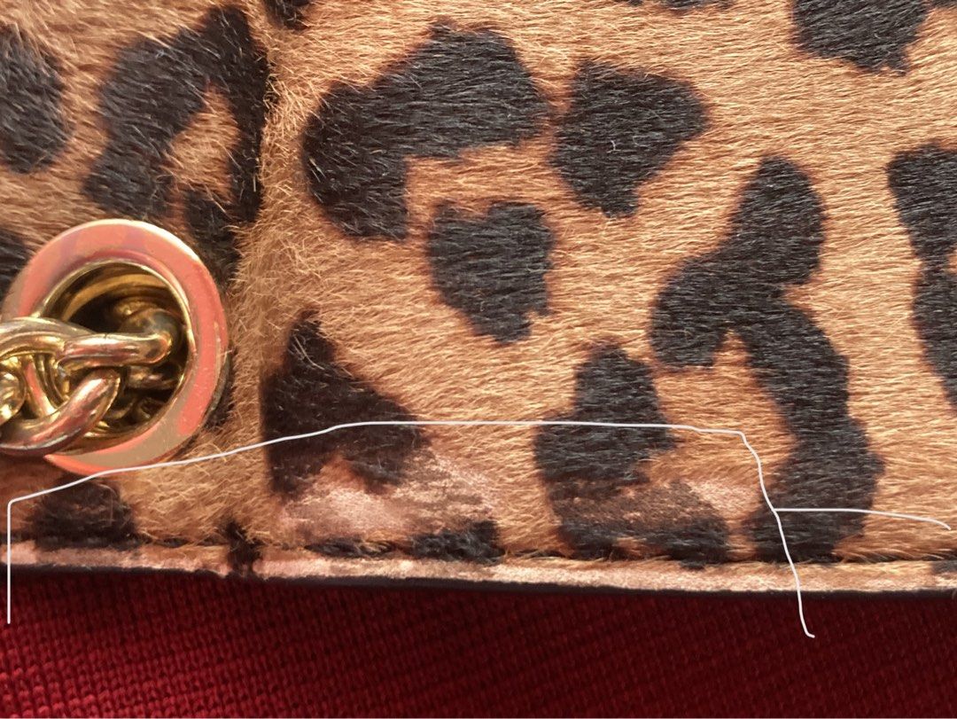 MICHAEL KORS leopard print shoulder bag preloved from personal box (Category: Luxury Bags & Wallets) located in Baguio. Submitted by BreezyRainShop (Listing ID 1434974388, Image 3). Description: This shoulder bag features a distinctive combination of leopard print and black. - Brand: MICHAEL KORS - Design: Leopard print and black combination - Strap: Chain strap - Interior: 2 compartments - Interior: Logo-embossed fabric - Size: Medium From perso