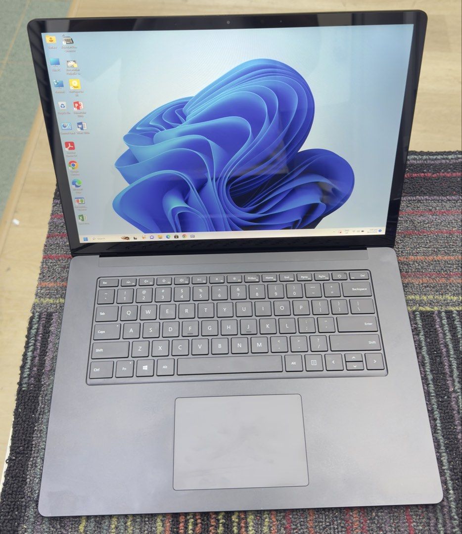 Microsoft Surface Laptop 4 15inch, core i7-11th gen 16/512gb Touchscreen