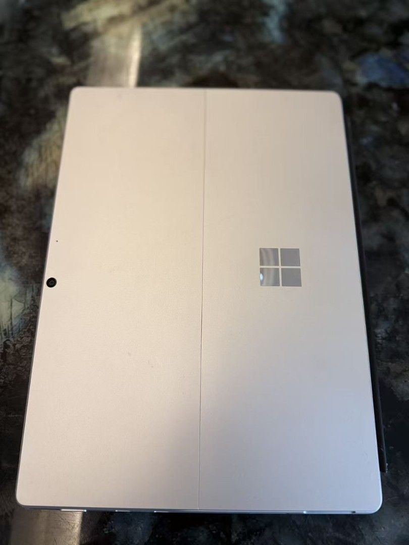 Microsoft Surface Pro 8439768587405240322