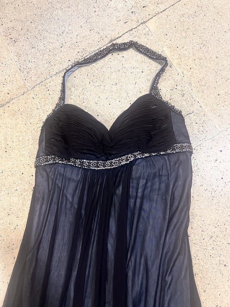 Midnight Blue Halter Neck Evening Gown (Category: Evening dresses & gowns) located in Quezon City. Submitted by fly29 (Listing ID 1434962405, Image 3). Description: - could fit XL - Midnight Blue evening gown - Halter neck design - Ruched bodice - Beaded waist embellishment - Flowing skirt - Lightweight fabric - Ideal for formal events and special occasions.