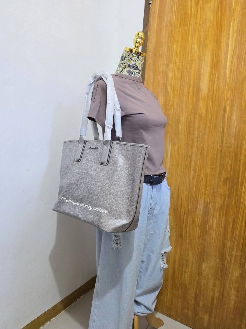 MK jodie large in pearl gray (Category: Luxury Bags & Wallets) located in Bauang. Submitted by chictine (Listing ID 1382468510, Image 1). Description: Brandnew With tag and carecard Source from US 💯% original or moneyback ✅ cod/cop accepted ✅ open for layaway 📍Bauang, La Union For more bags and proof of transactions, please visit my Fb page: Must have shop by Christine.