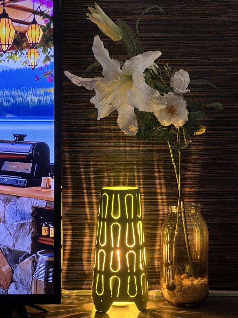 Modern Table Lamp467686492776714240