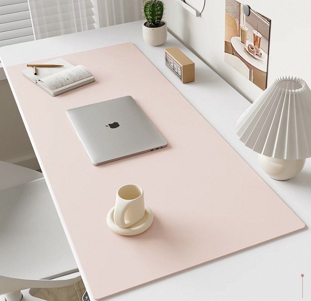 Moving out Desk Mat439551690896855040