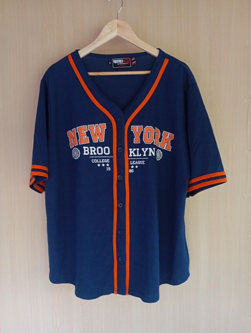 New York Baseball Jersey (Category: Activewear) located in Santa Elena. Submitted by d_thriftershp (Listing ID 1434816553, Image 1). Description: Length : 28 Width : 25.5 Fabric condition : excellent Color condition : 10/10 Issue : none +SF.