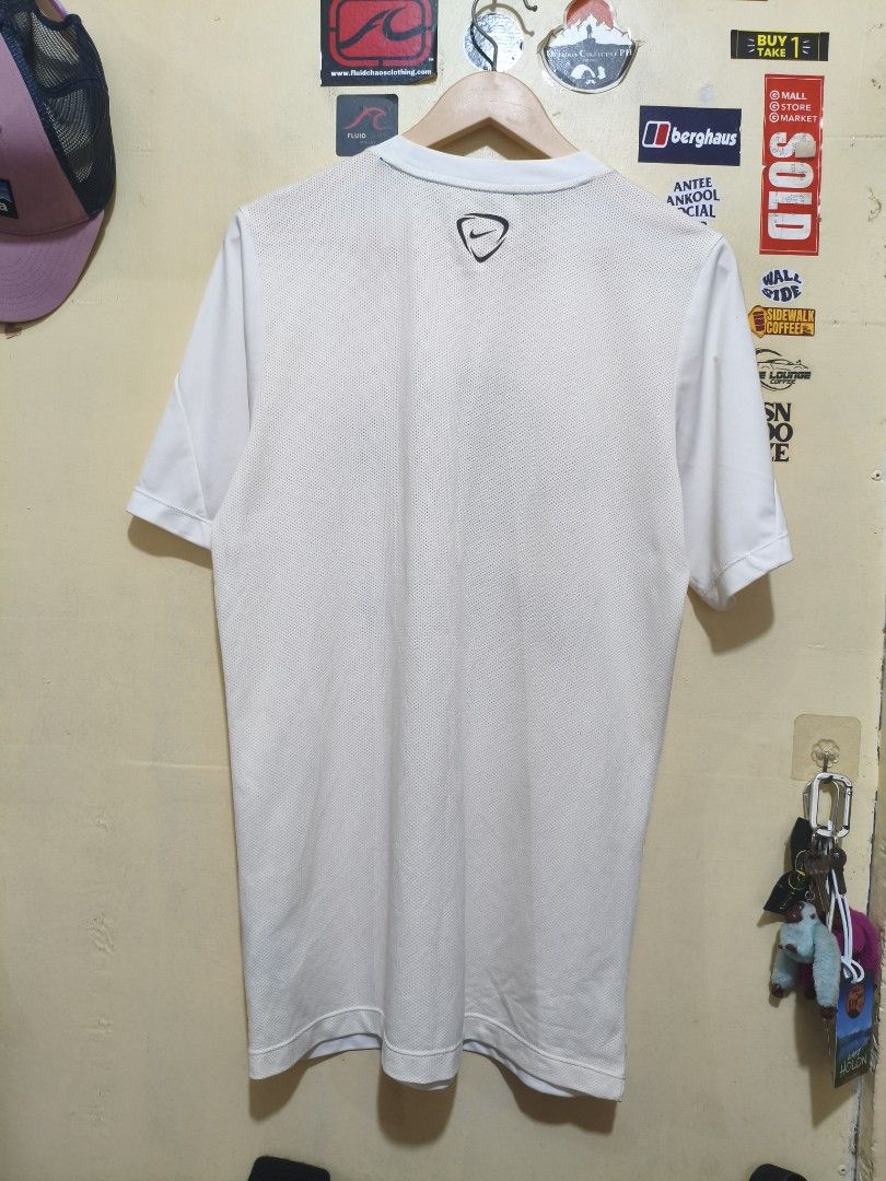 Nike skull design (Category: Tshirts & Polo Shirts ) located in Manila. Submitted by randomitemsss (Listing ID 1434885475, Image 2). Description: Excellent Condition No issue Color rate 10/10 20x29 dri-fit.