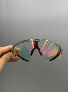 （分類：）位於 。 由 eminav53482288 提交（商品編號 1434918131，圖片 1）。簡介： 。