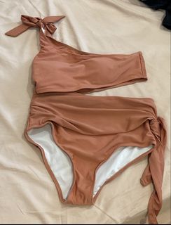 (Category: ) located in . Submitted by aikcat (Listing ID 1434838600, Image 1). Description: .