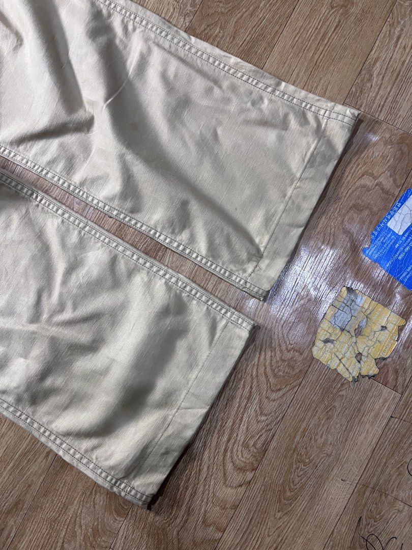 Or Slow baker Pants (Category: Jeans) located in Zamboanga. Submitted by alterramz08 (Listing ID 1434987268, Image 3). Description: Or Slow Baker pants Size 32 Length 37 Thigh 12 Leg Opening 10.5 Verygood Condition Issue altered length and bleach stain sa likod Price : 3k Pesos !.