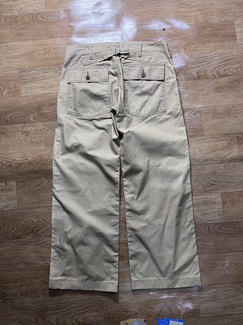 Or Slow baker Pants (Category: Jeans) located in Zamboanga. Submitted by alterramz08 (Listing ID 1434987268, Image 2). Description: Or Slow Baker pants Size 32 Length 37 Thigh 12 Leg Opening 10.5 Verygood Condition Issue altered length and bleach stain sa likod Price : 3k Pesos !.