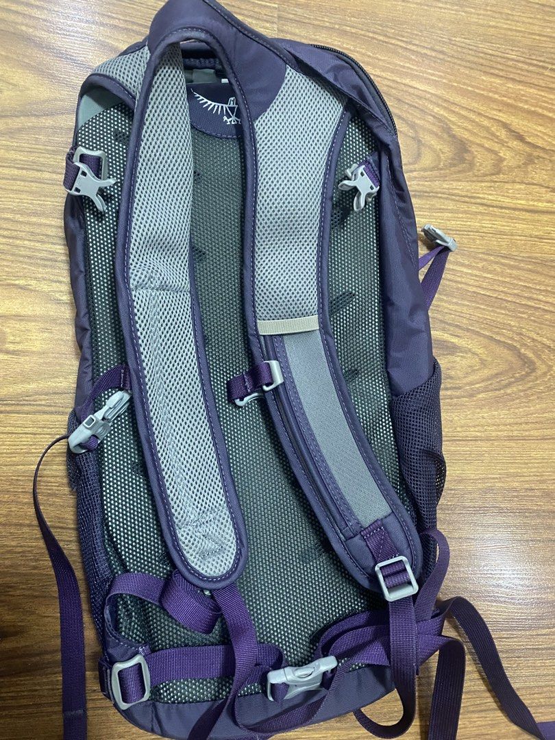 Osprey Daylite Backpack 13L (Category: Backpacks) located in Makati City. Submitted by ann.declutter (Listing ID 1434879772, Image 3). Description: - Osprey Daylite backpack - Deep purple color - Ideal for day trips - Main compartment for storage - Side mesh pockets for water bottles - Adjustable straps for a comfortable fit - Padded shoulder straps - Breathable back panel.
