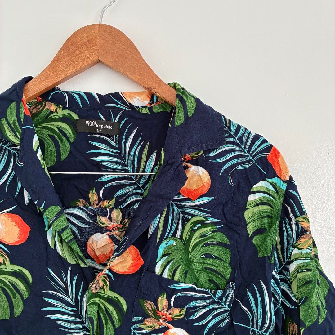 Palm Leaves Print Beach Polo (Category: Tshirts & Polo Shirts ) located in Manila. Submitted by sellingmystufffff (Listing ID 1434814386, Image 2). Description: Can fit small to medium frame Actual photos posted.
