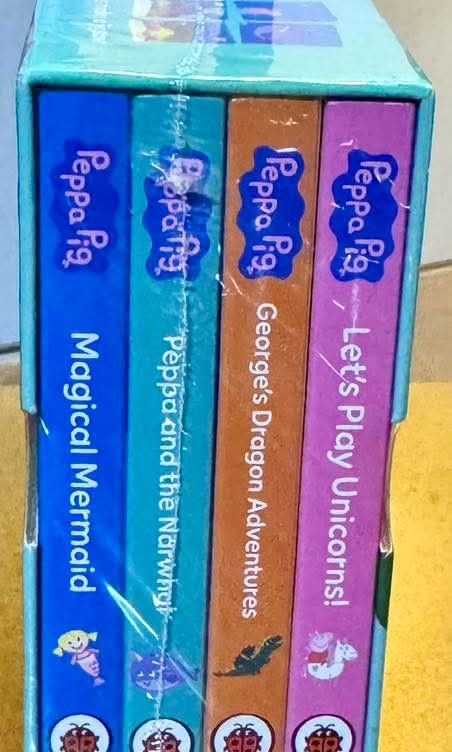 Peppa Pig Magical Creatures Little Library (Category: Children's Books) located in Manila. Submitted by ormelynmal86309 (Listing ID 1434920886, Image 2). Description: Peppa Pig Magical Creatures Little Library ₱500 set.