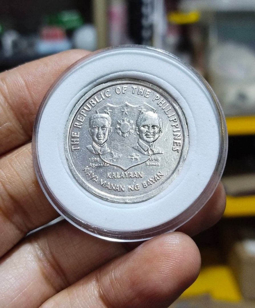 Philippine Centennial Medal (Category: Currency) located in Manila. Submitted by bjie2700446238 (Listing ID 1434992666, Image 3). Description: Hard to find Isa to sa mga mailap na medals bihira meron mgpost Numista rarity index- 97.