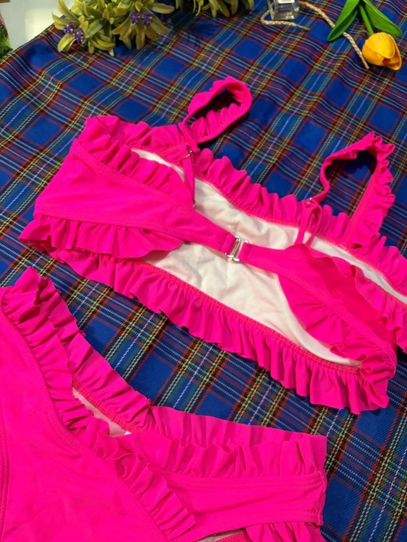 Pink Two piece (Category: Bikinis & Swimsuits) located in Mandaue City. Submitted by cebufaithfully53 (Listing ID 1434903176, Image 3). Description: Brandnew medium.