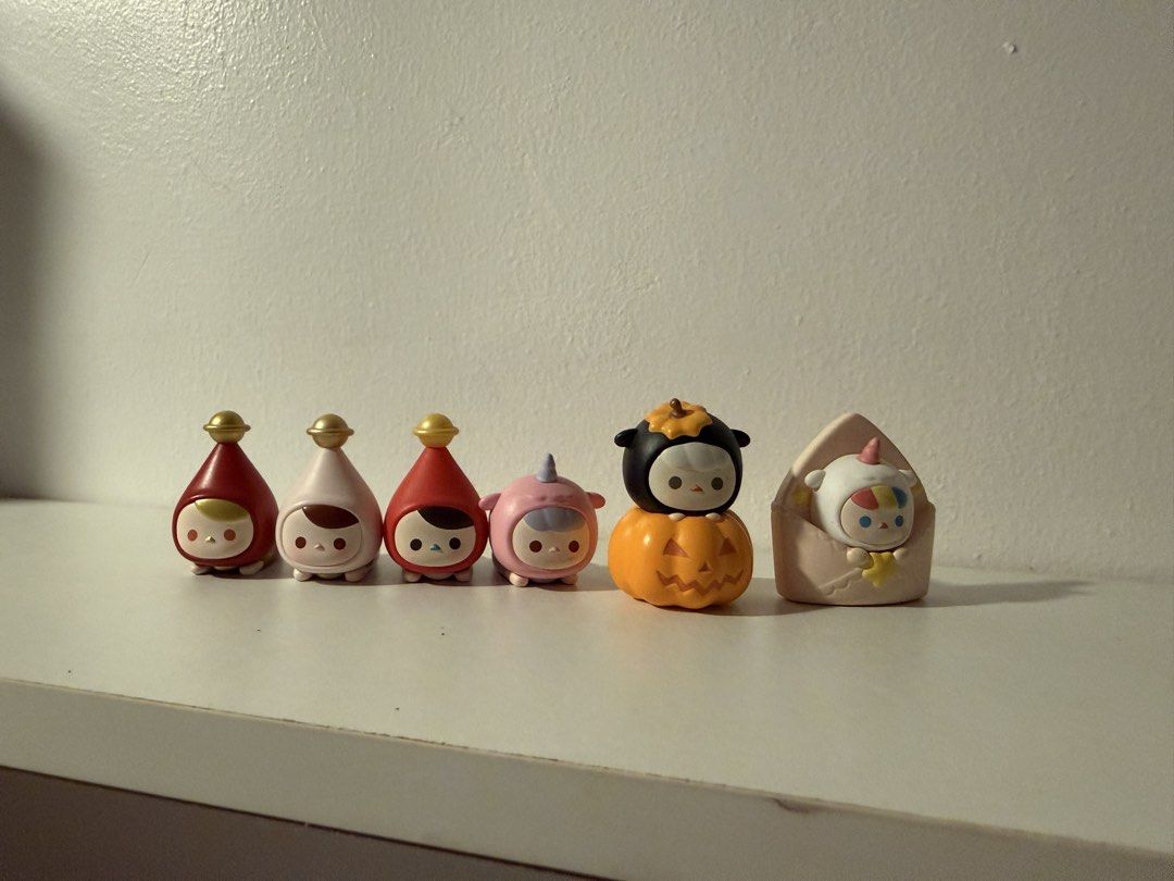 Pop Mart Pucky Pop Beans Set (Category: Designer & Blind Box Toys) located in Manila. Submitted by chombyyy (Listing ID 1434899406, Image 1). Description: collectible pucky pop beans from pop mart :).