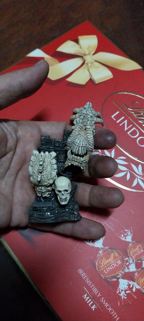 Predator skull trophies (Category: Figurines & Statues) located in Makati City. Submitted by g3labee (Listing ID 1434917518, Image 1). Description: .
