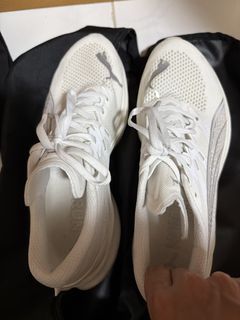 (Category: ) located in . Submitted by sneakerheadzzz (Listing ID 1434991166, Image 1). Description: .