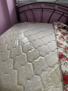 (Category: ) located in . Submitted by myclosetspreloved (Listing ID 1434827970, Image 1). Description: .